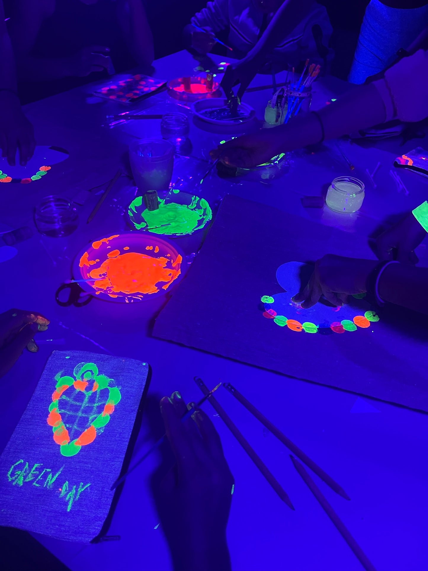 Taller con luz negra ADULTOS