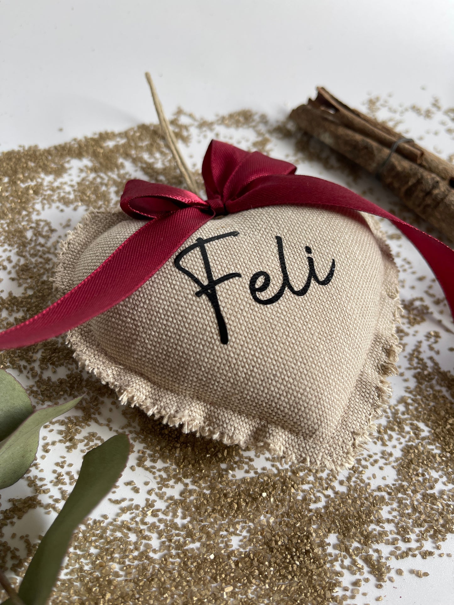 Bola árbol de Navidad de tela con forma de corazón