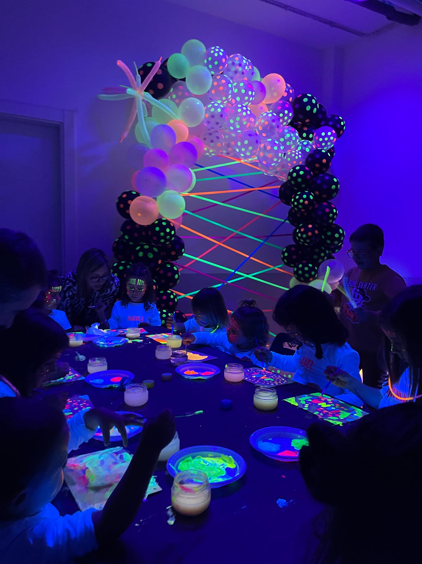 Taller con luz negra KIDS