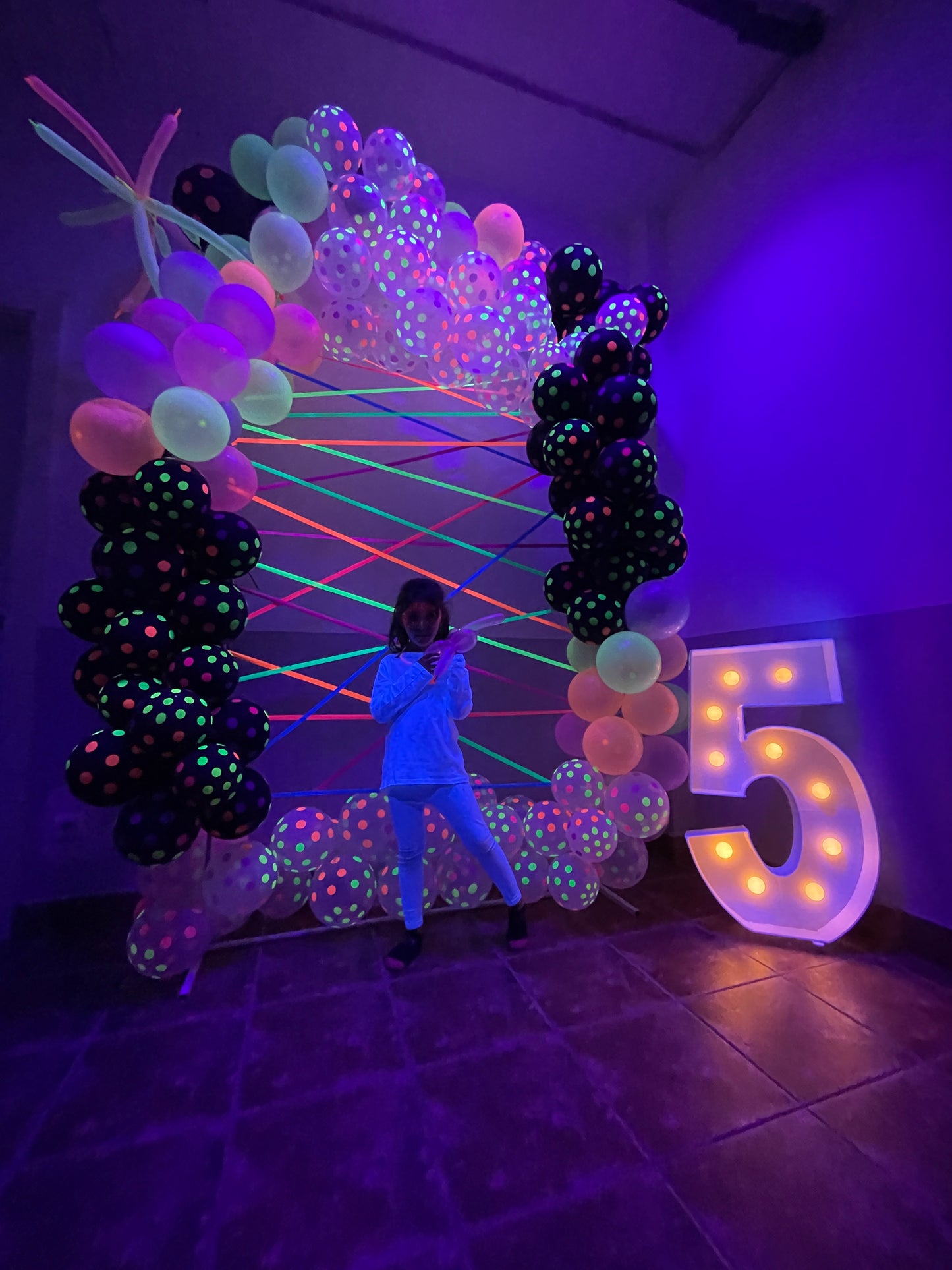 Taller con luz negra KIDS