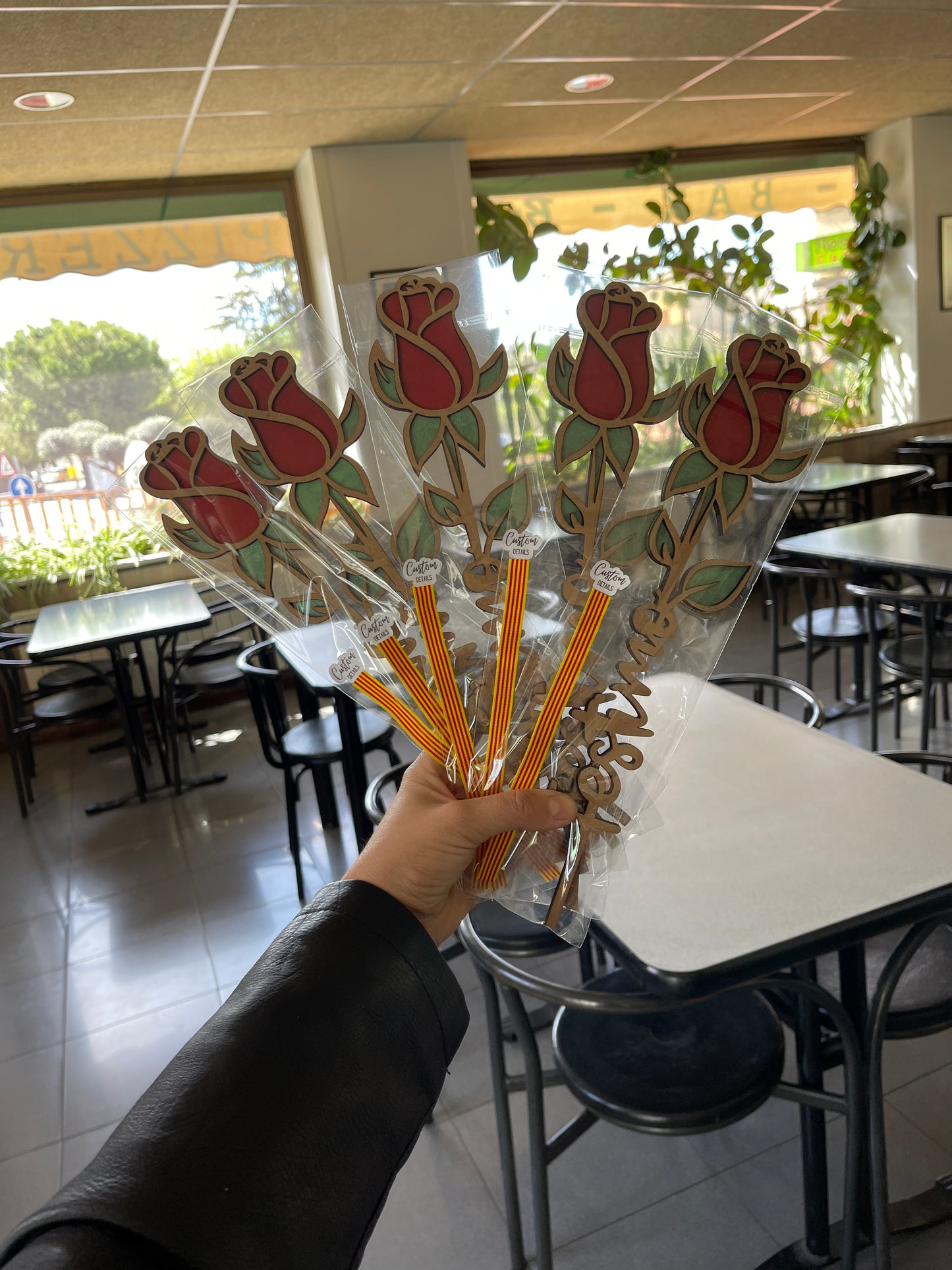 Rosa o dragón de madera Sant Jordi