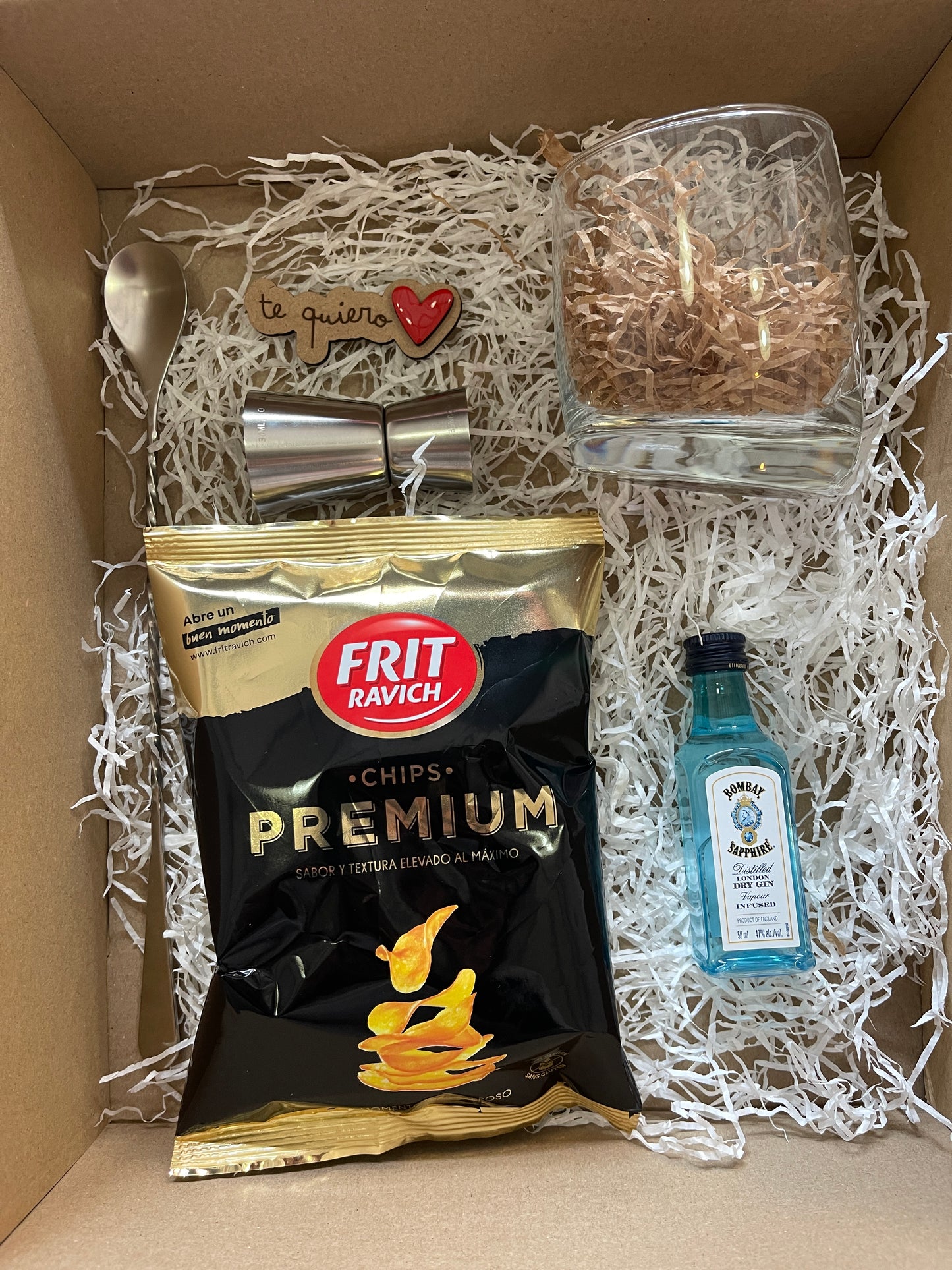 Pack gourmet gintónic con detalle grabado