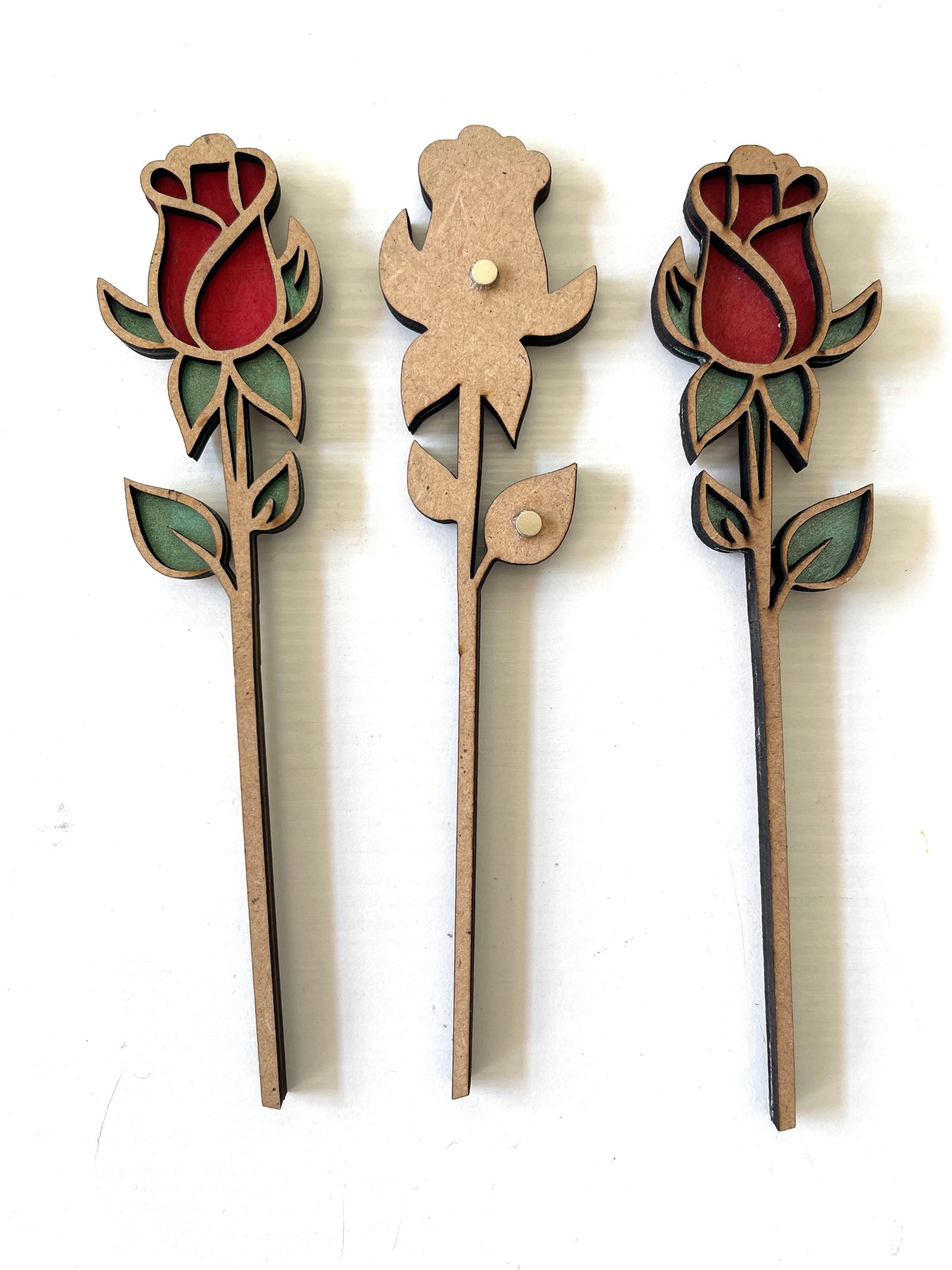 Imán rosa de madera