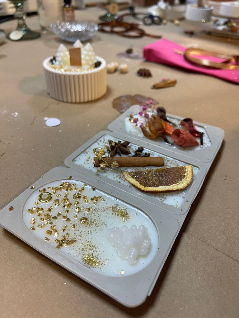 * Taller de velas familiar