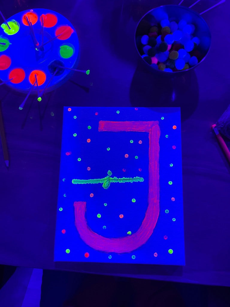 Taller con luz negra  KIDS