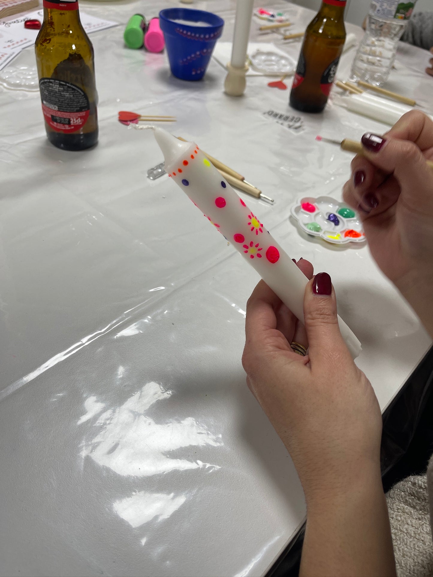 Taller pinta tus velas LUZ NEGRA