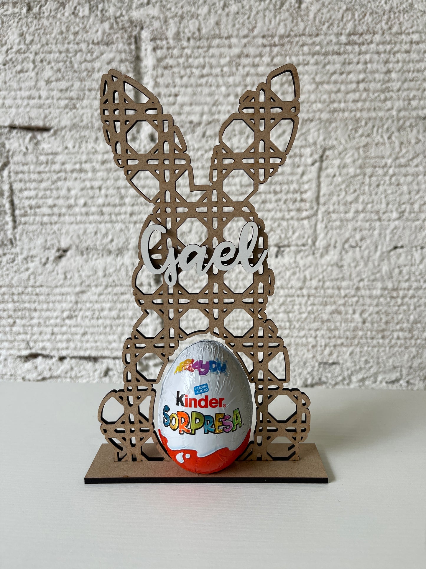 Conejo de Madera con Rata y Huevo de Pascua