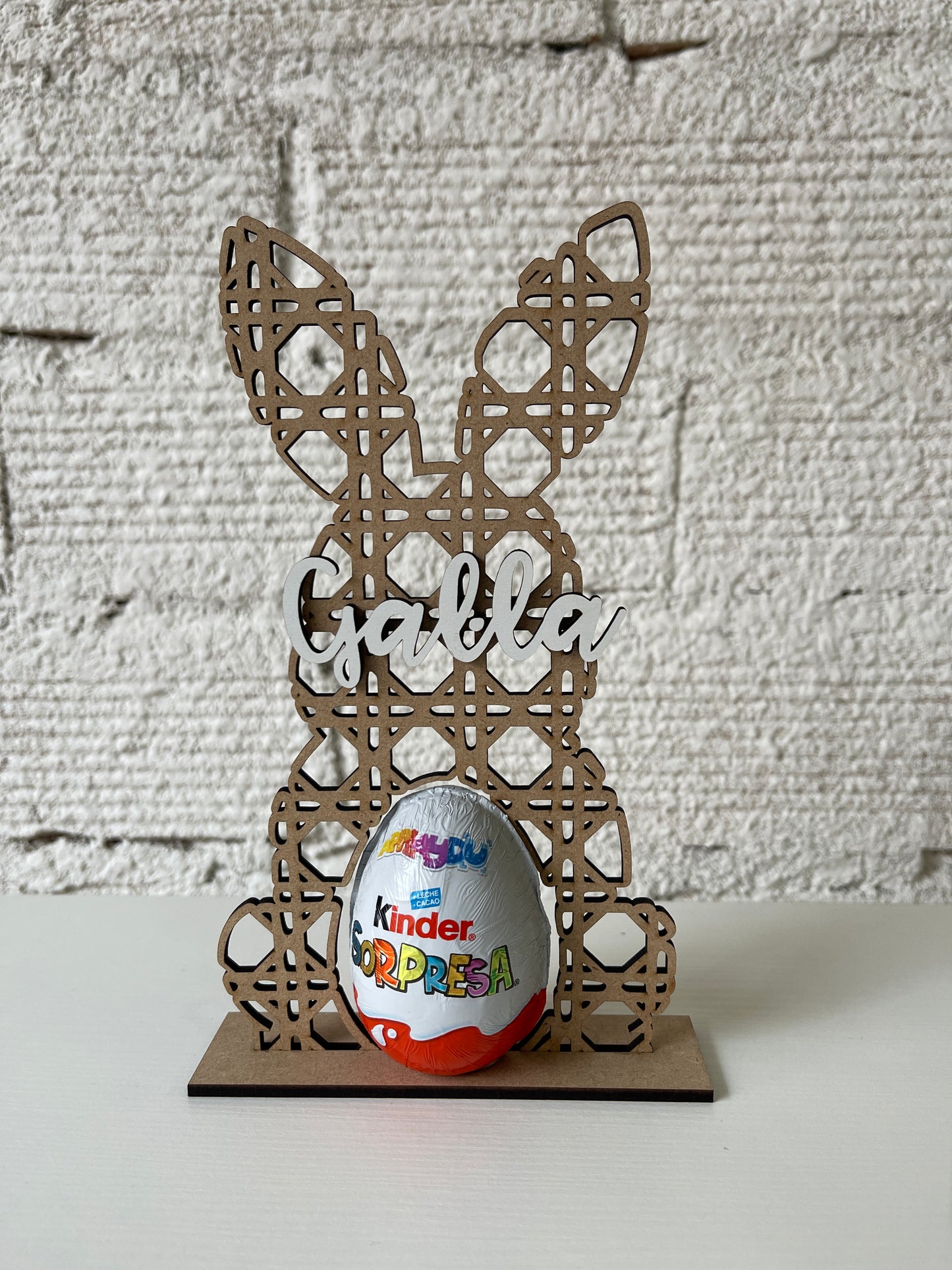 Conejo de Madera con Rata y Huevo de Pascua